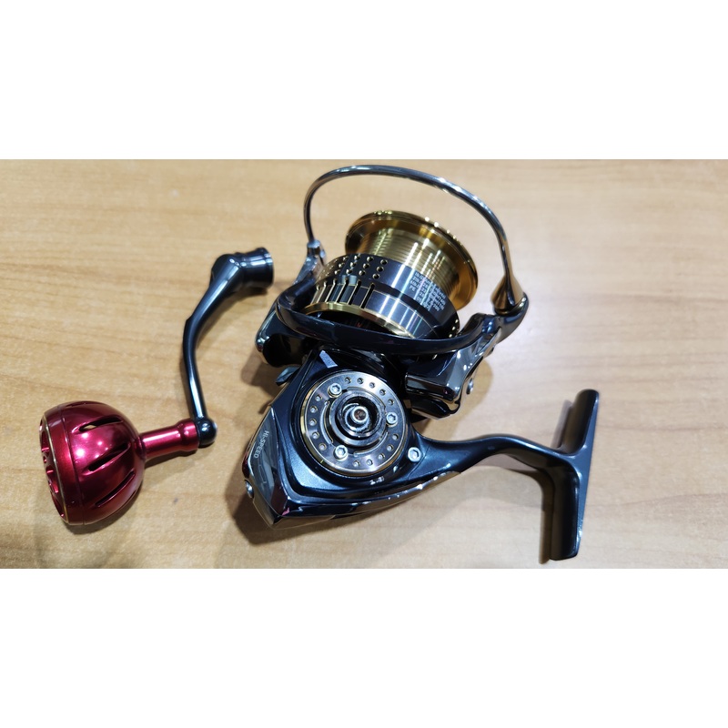 USED – DAIWA EXIST 3012H SLP RED/GOLD KNOB (made in japan)